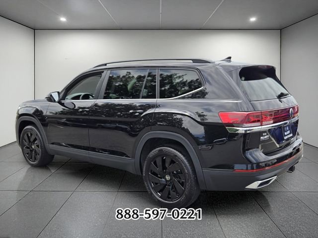Certified 2025 Volkswagen Atlas SE w/ Panoramic Sunroof Package FWD image 3