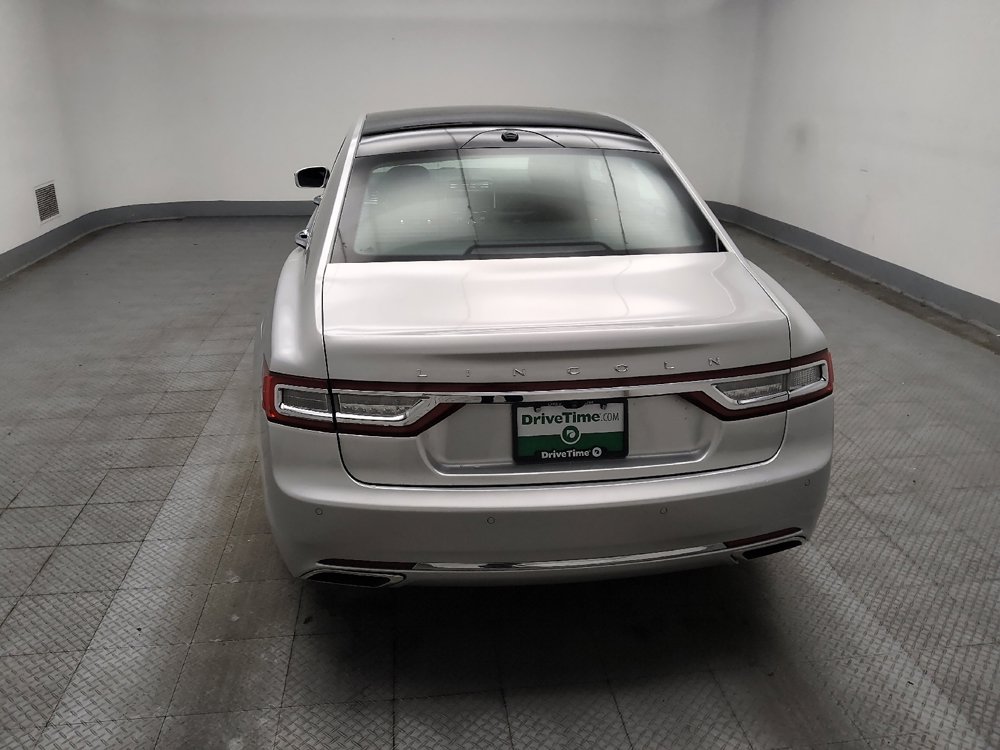Used 2017 Lincoln Continental Select w/ Climate Package AWD/4WD image 6