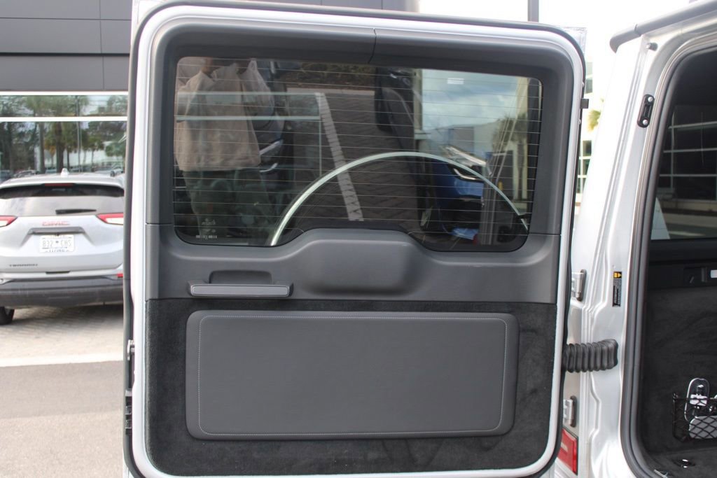 Certified 2022 Mercedes-Benz G 63 AMG 4MATIC image 43