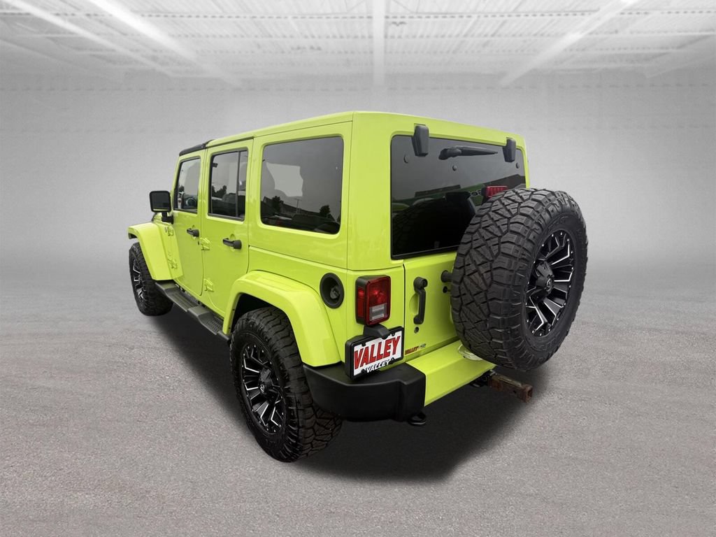 Used 2017 Jeep Wrangler Unlimited Sahara w/ Dual Top Group AWD/4WD image 10