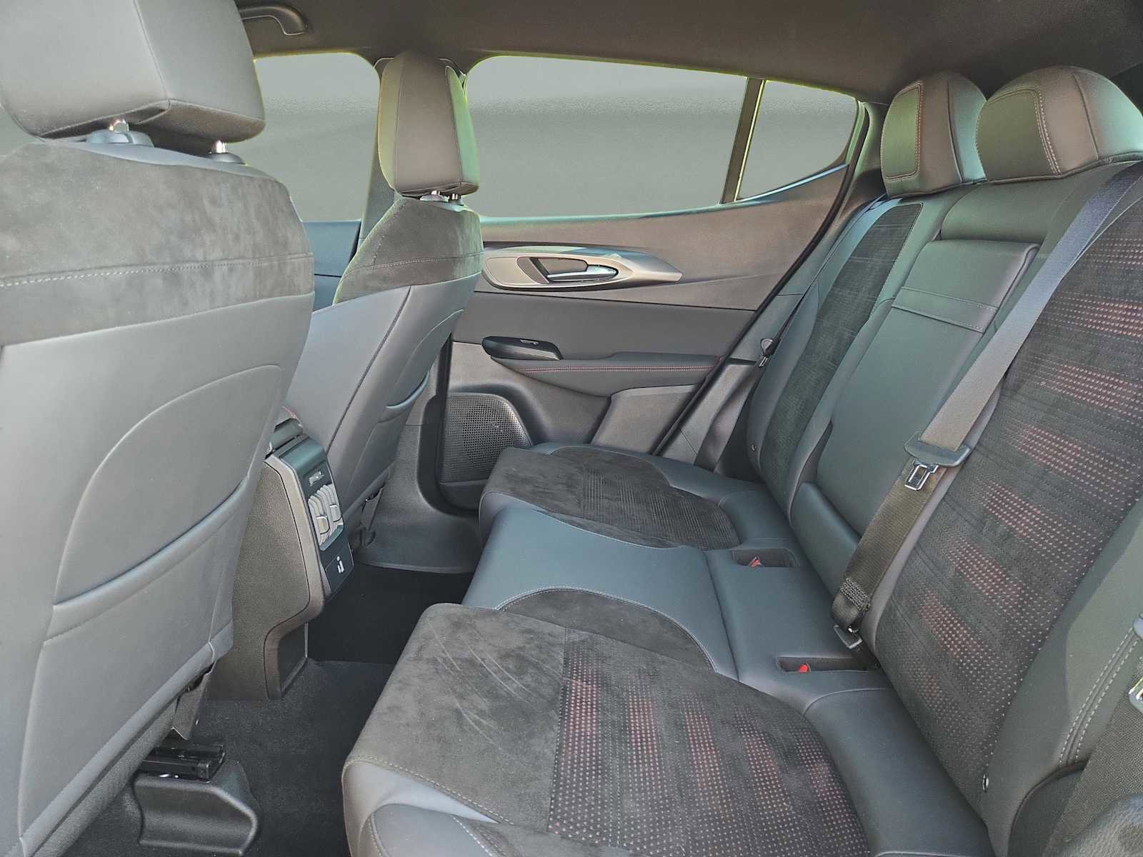 Used 2024 Dodge Hornet GT image 12