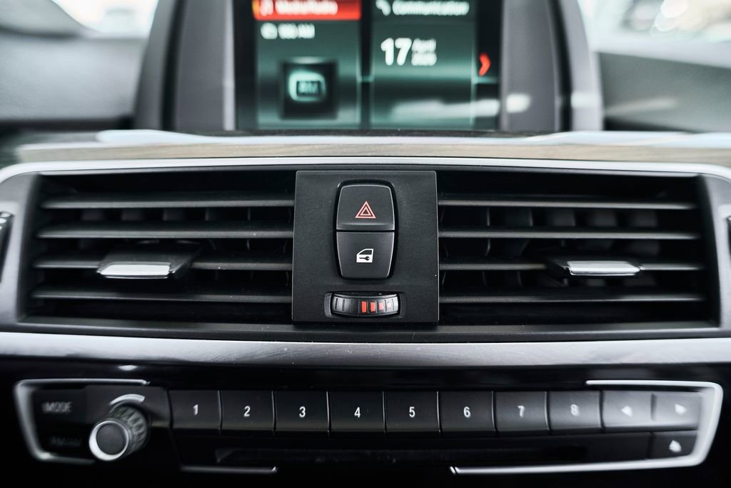 Used 2018 BMW 320i Sedan image 43