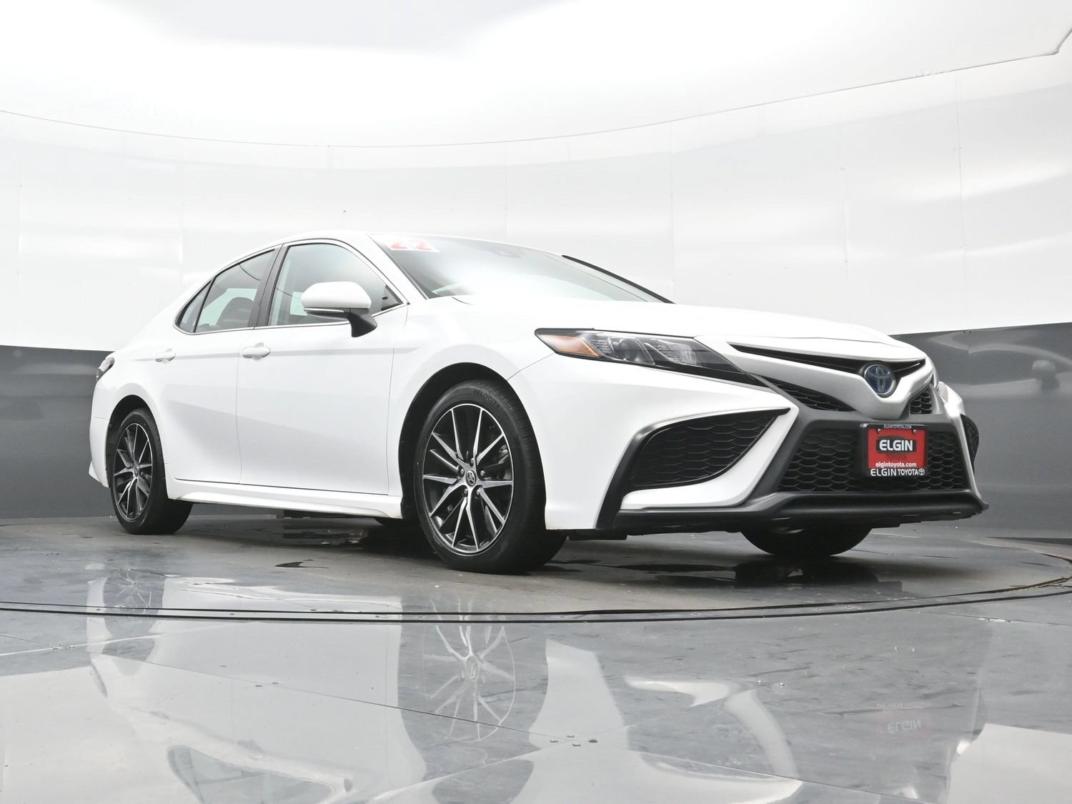 Used 2022 Toyota Camry SE FWD image 26