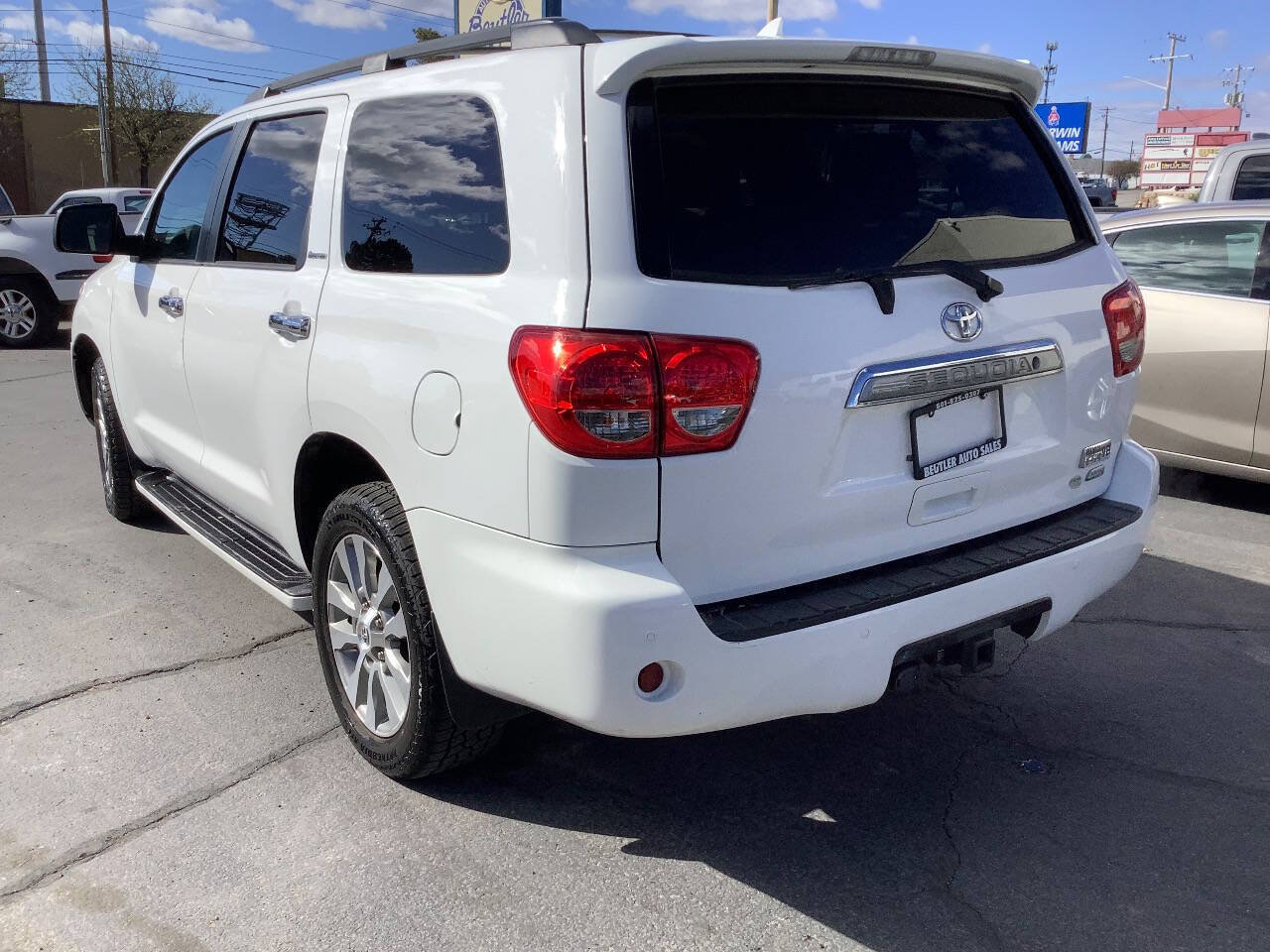Used 2015 Toyota Sequoia Limited AWD/4WD image 16