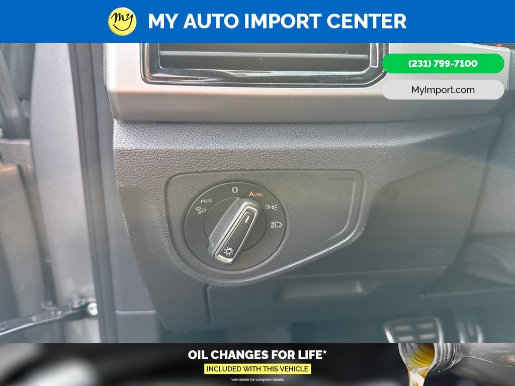 Used 2023 Volkswagen Atlas Cross Sport SEL R-Line AWD/4WD image 13