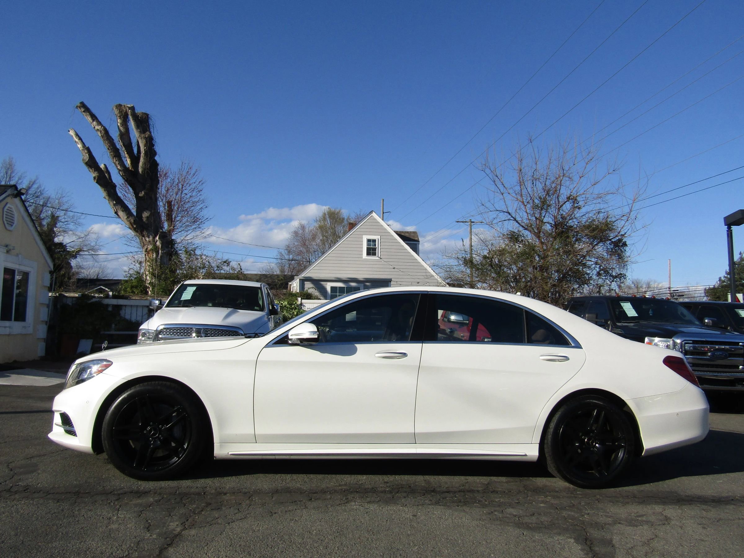 Used 2014 Mercedes-Benz S 550 Sedan w/ Sport Package w/ Sport Package image 4