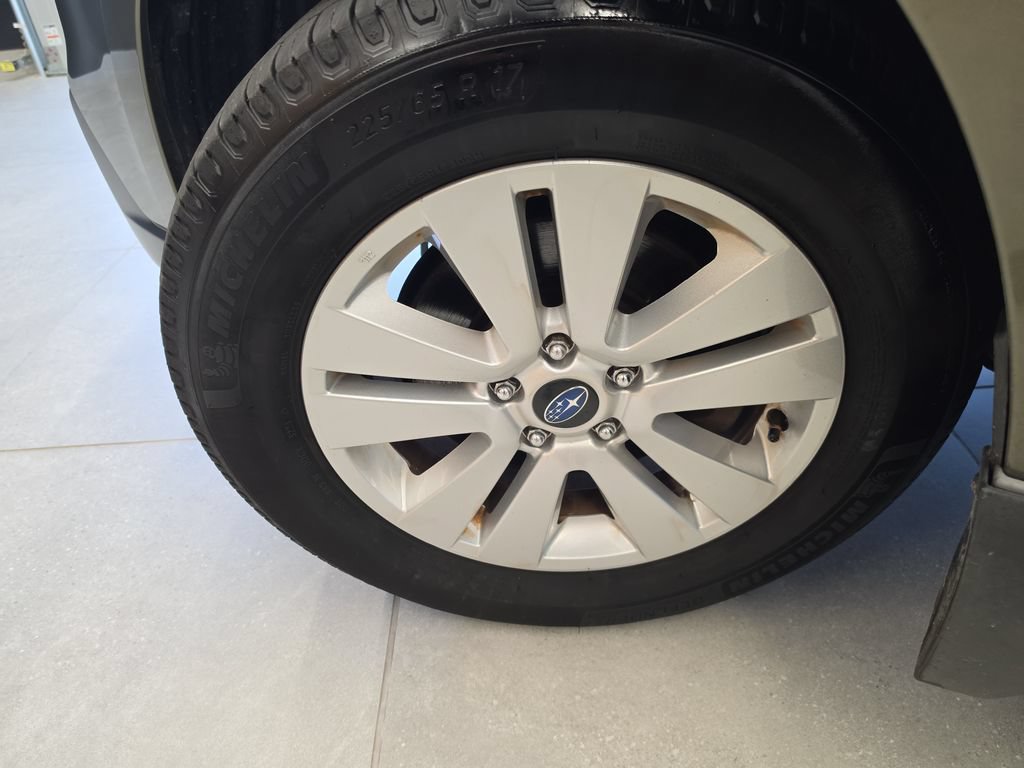 Used 2016 Subaru Outback 2.5i Premium AWD/4WD image 34