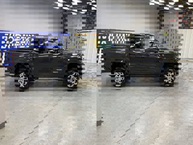 Used 2025 Toyota Tacoma SR5 image 8