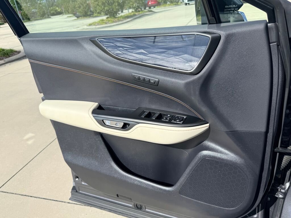 Used 2022 Lexus NX 350h AWD image 21