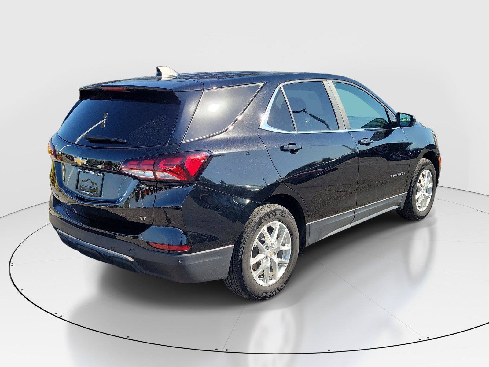 Used 2024 Chevrolet Equinox LT FWD image 4