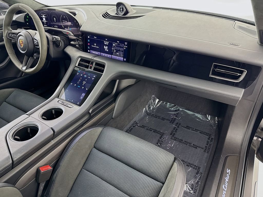 Certified 2022 Porsche Taycan Turbo S image 33