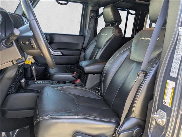 Used 2016 Jeep Wrangler Unlimited Rubicon w/ Connectivity Group AWD/4WD image 14