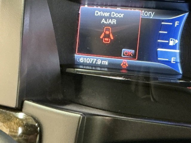 Used 2014 Lincoln MKS AWD w/ Equipment Group 101A image 30