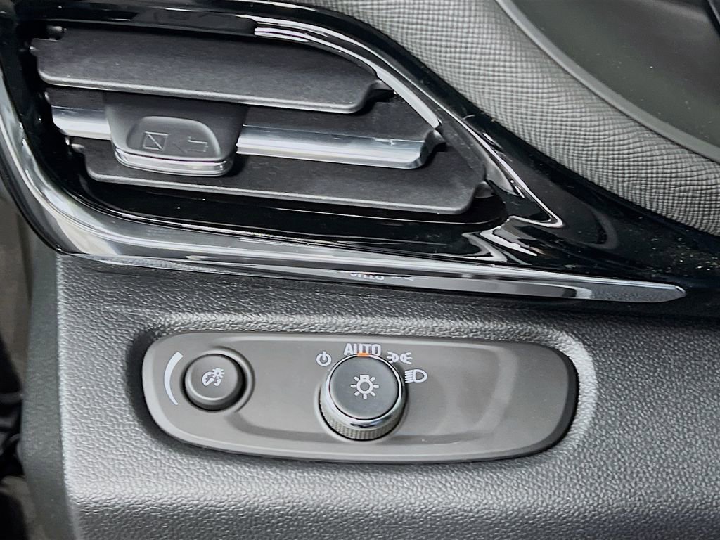 New 2026 Buick Envista Sport Touring w/ Convenience I Package FWD image 9