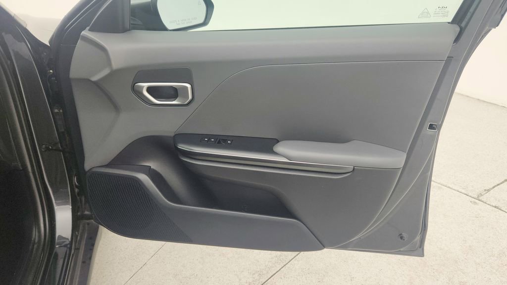 Used 2025 Kia K4 FWD image 30