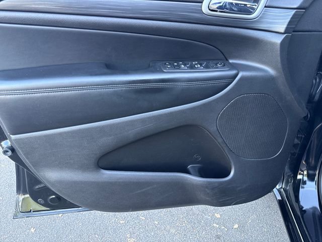 Used 2020 Jeep Grand Cherokee Altitude RWD image 10