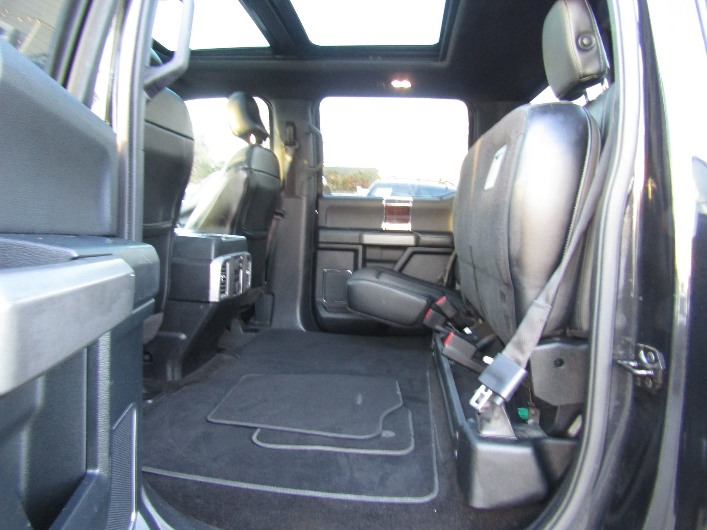 Used 2015 Ford F150 Platinum w/ Equipment Group 701A Luxury image 16