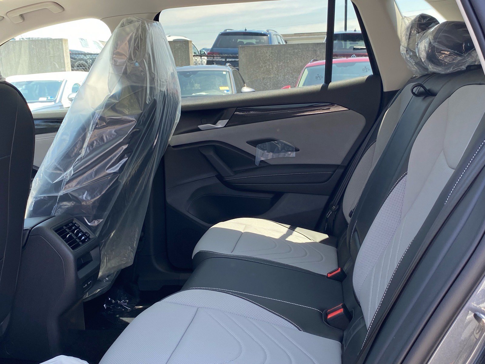 New 2026 Volkswagen Tiguan SE AWD/4WD image 11