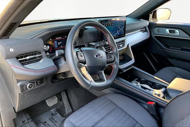 Used 2025 Ford Explorer ST-Line image 12