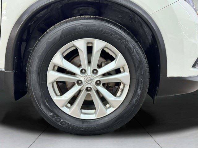 Used 2016 Nissan Rogue SV FWD image 25
