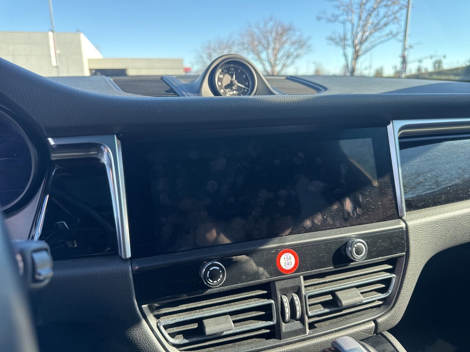 Used 2024 Porsche Macan image 12