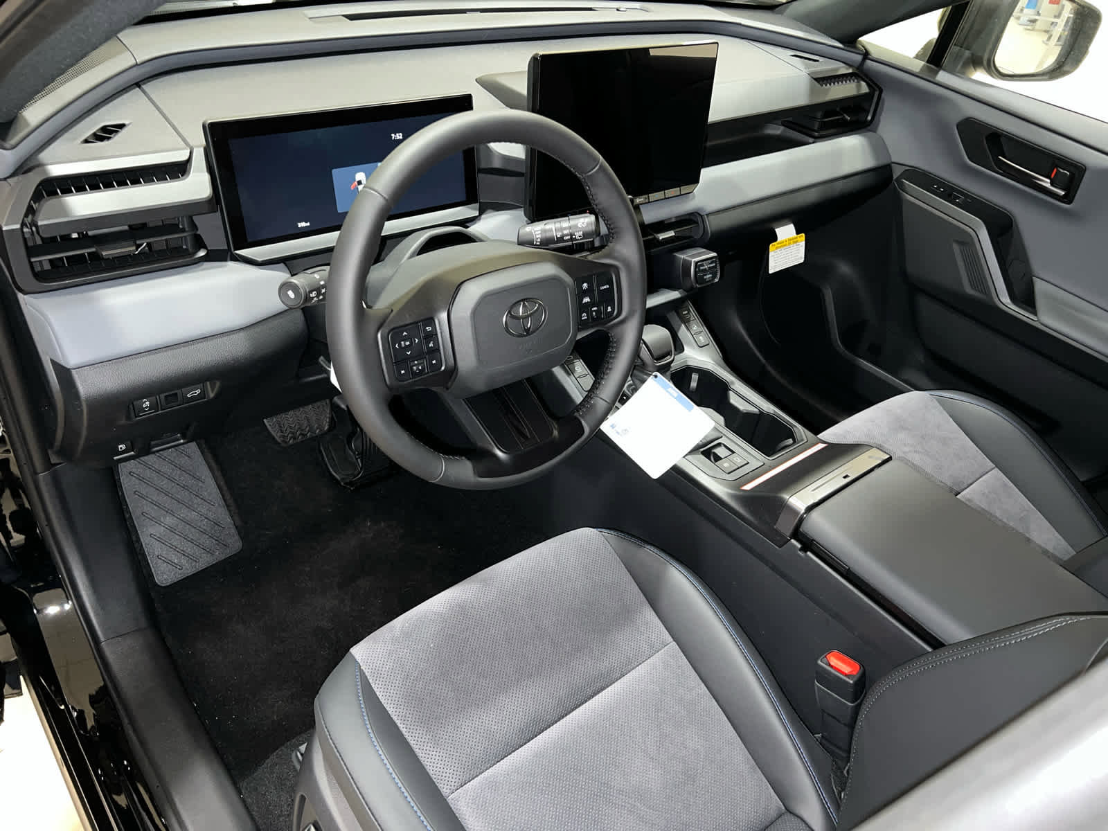 New 2026 Toyota RAV4 XSE AWD/4WD image 14