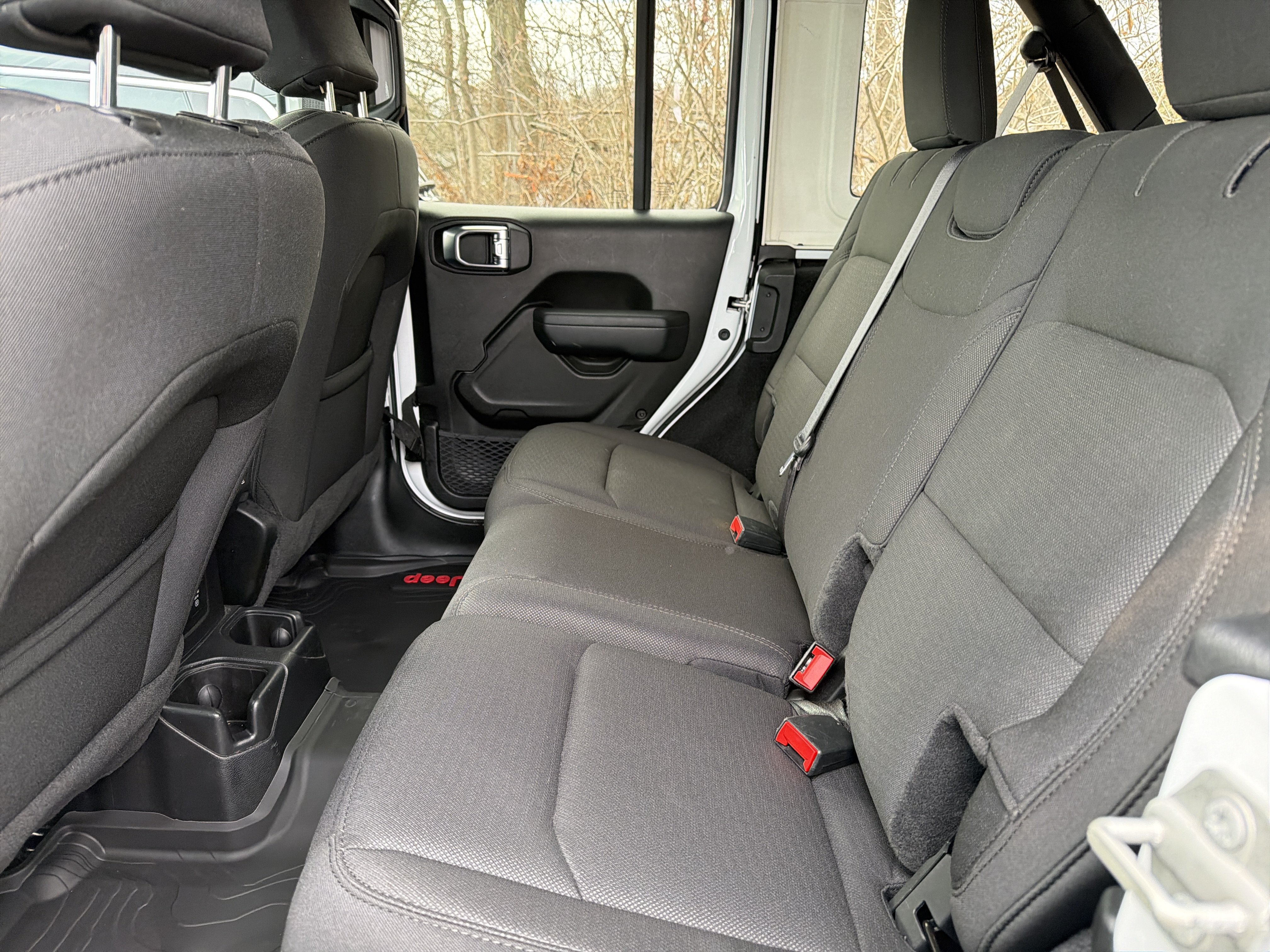 Used 2023 Jeep Wrangler Unlimited Willys AWD/4WD image 9