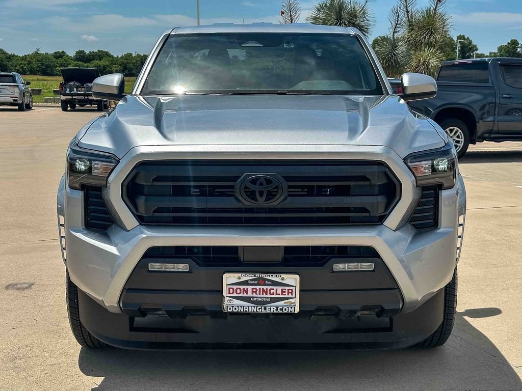 Used 2024 Toyota Tacoma SR5 AWD/4WD image 8