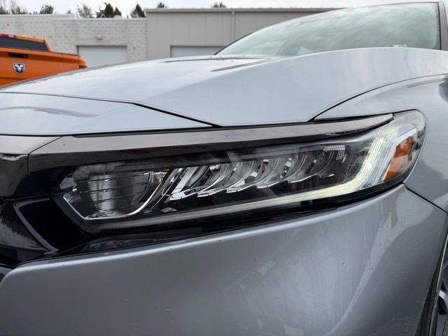 Used 2018 Honda Accord Sport image 12