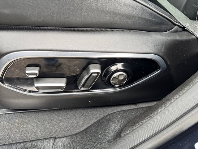 Certified 2023 Jeep Grand Cherokee Overland w/ Luxury Tech Group IV AWD/4WD image 16