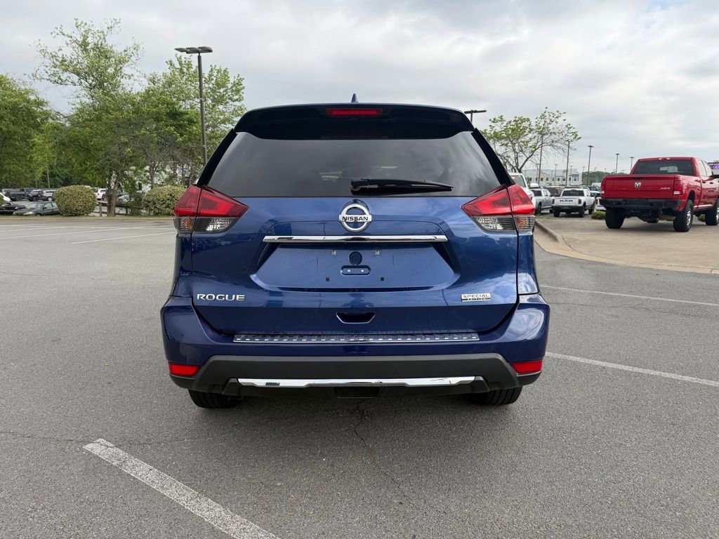 Used 2019 Nissan Rogue S w/ Special Edition Package FWD image 6