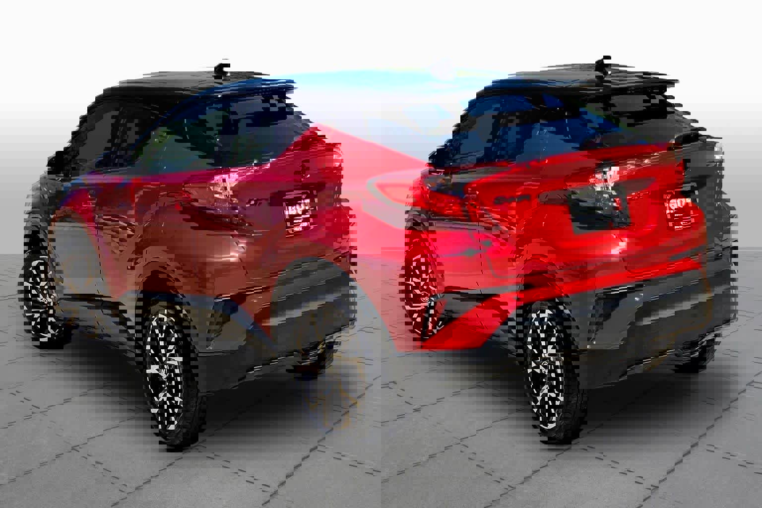 Used 2020 Toyota C-HR XLE FWD image 11