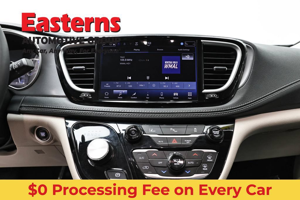 Used 2024 Chrysler Pacifica Limited FWD image 12