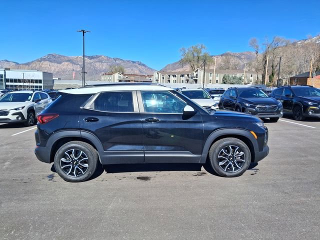 Used 2023 Chevrolet TrailBlazer ACTIV w/ Convenience Package FWD image 2