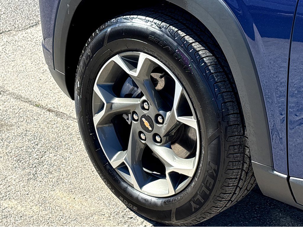 Used 2024 Chevrolet Trax LT FWD image 19