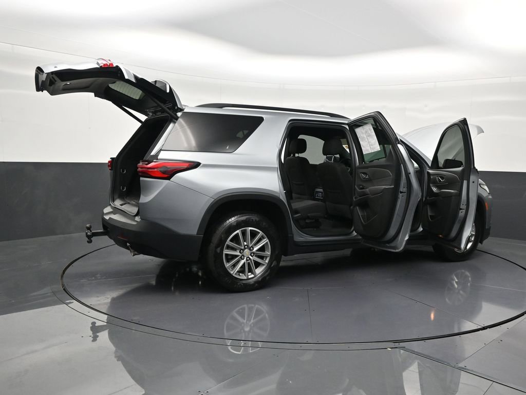 Used 2023 Chevrolet Traverse LT image 33