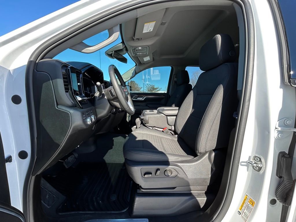 Used 2024 GMC Sierra 1500 Elevation w/ X31 Off-Road Package image 2