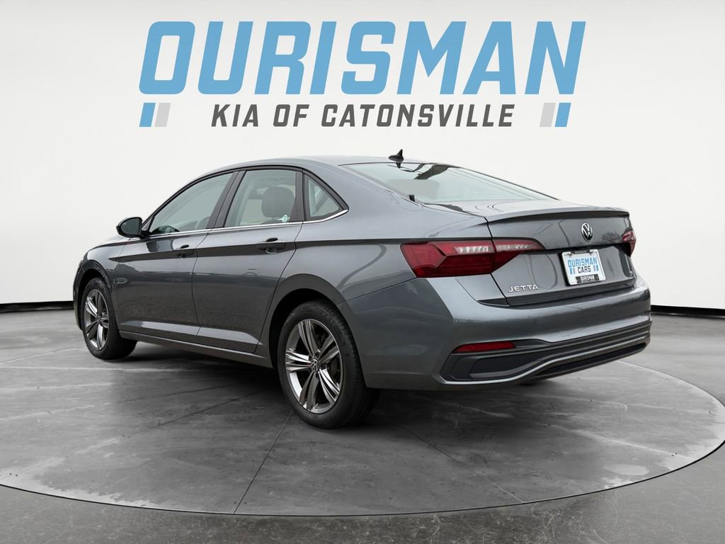 Used 2022 Volkswagen Jetta SE image 4