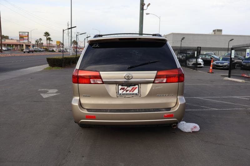 Used 2005 Toyota Sienna LE image 6