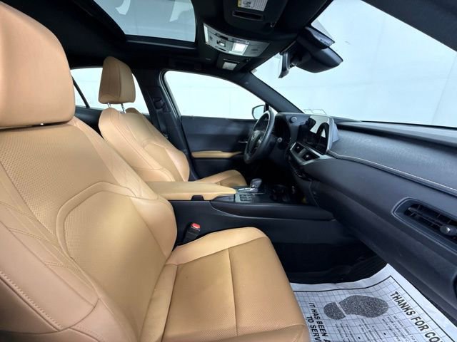 Used 2025 Lexus UX 300h AWD w/ Cold Area Package image 32