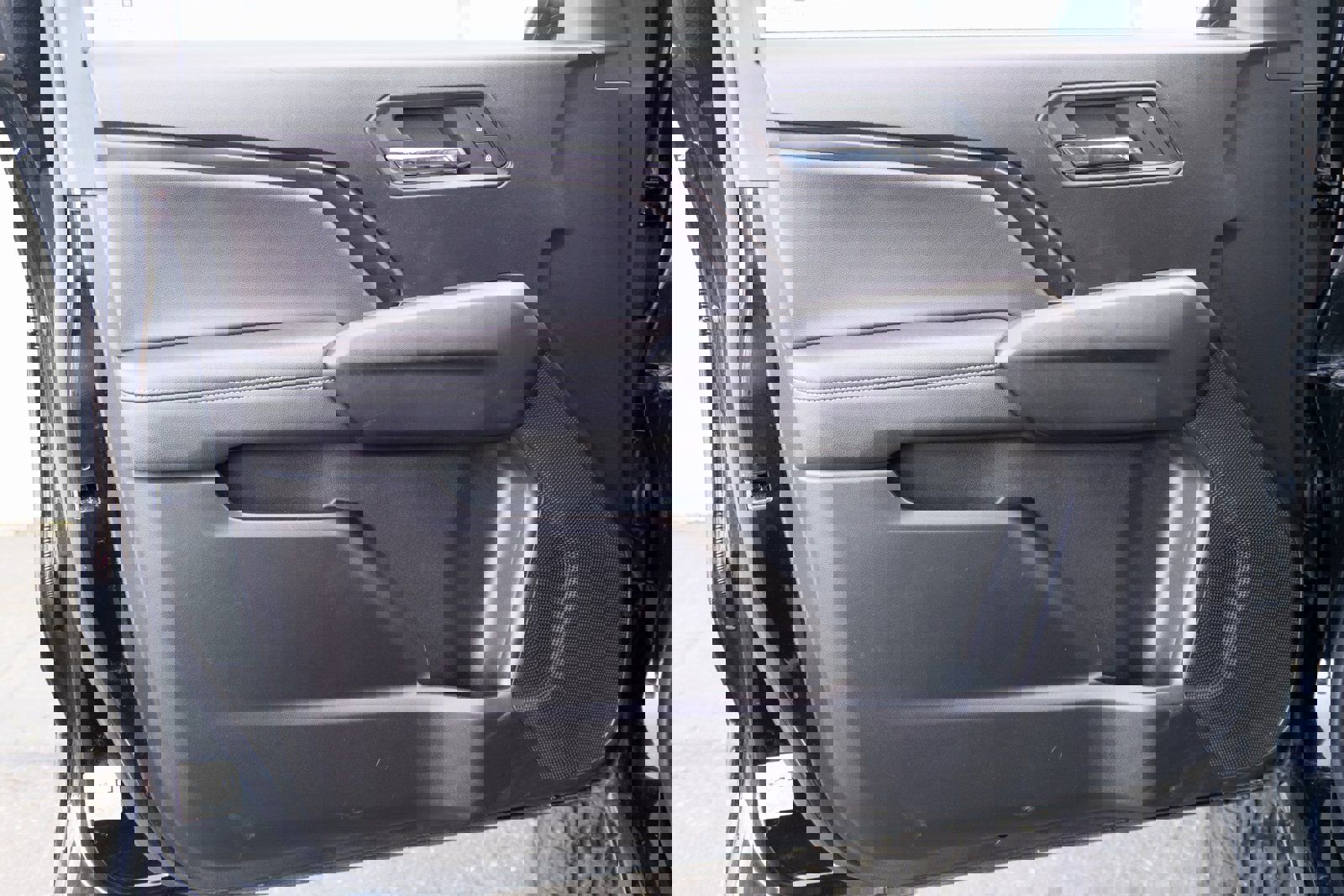 Used 2023 GMC Canyon Elevation w/ Convenience Package image 9