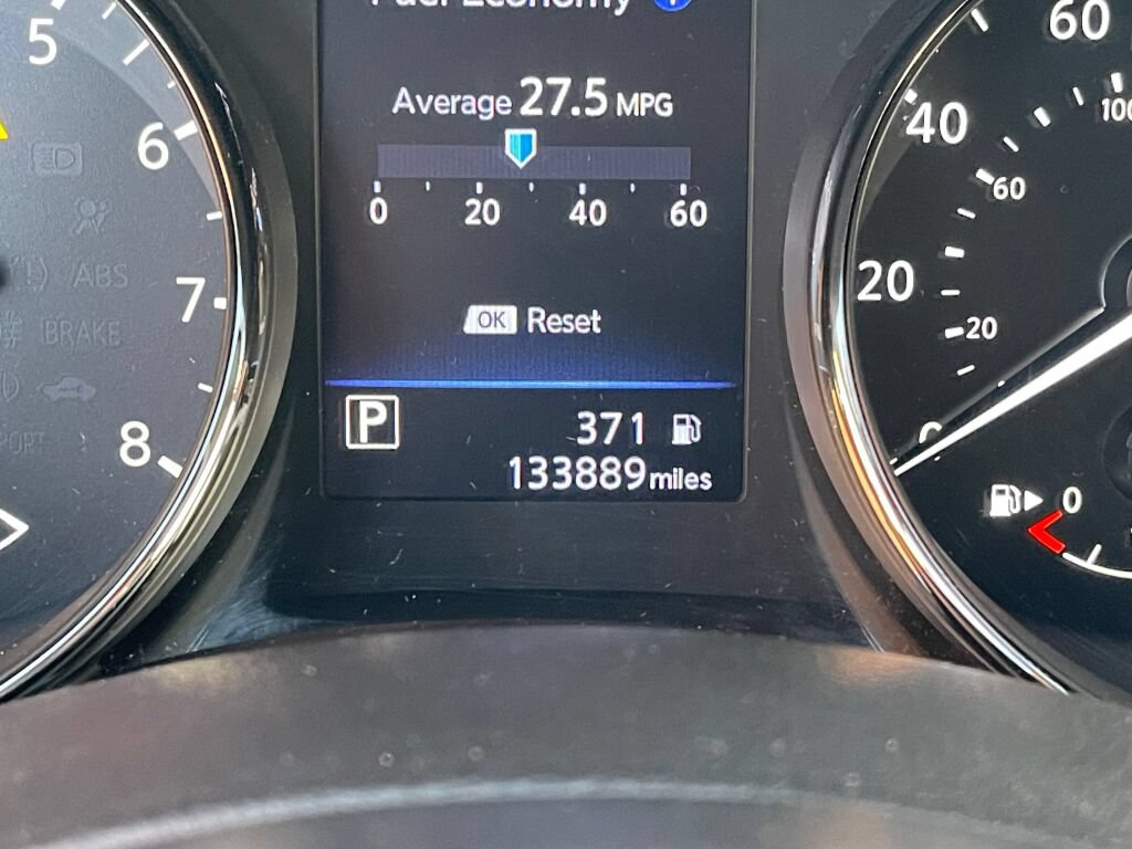 Used 2018 Nissan Rogue AWD image 3