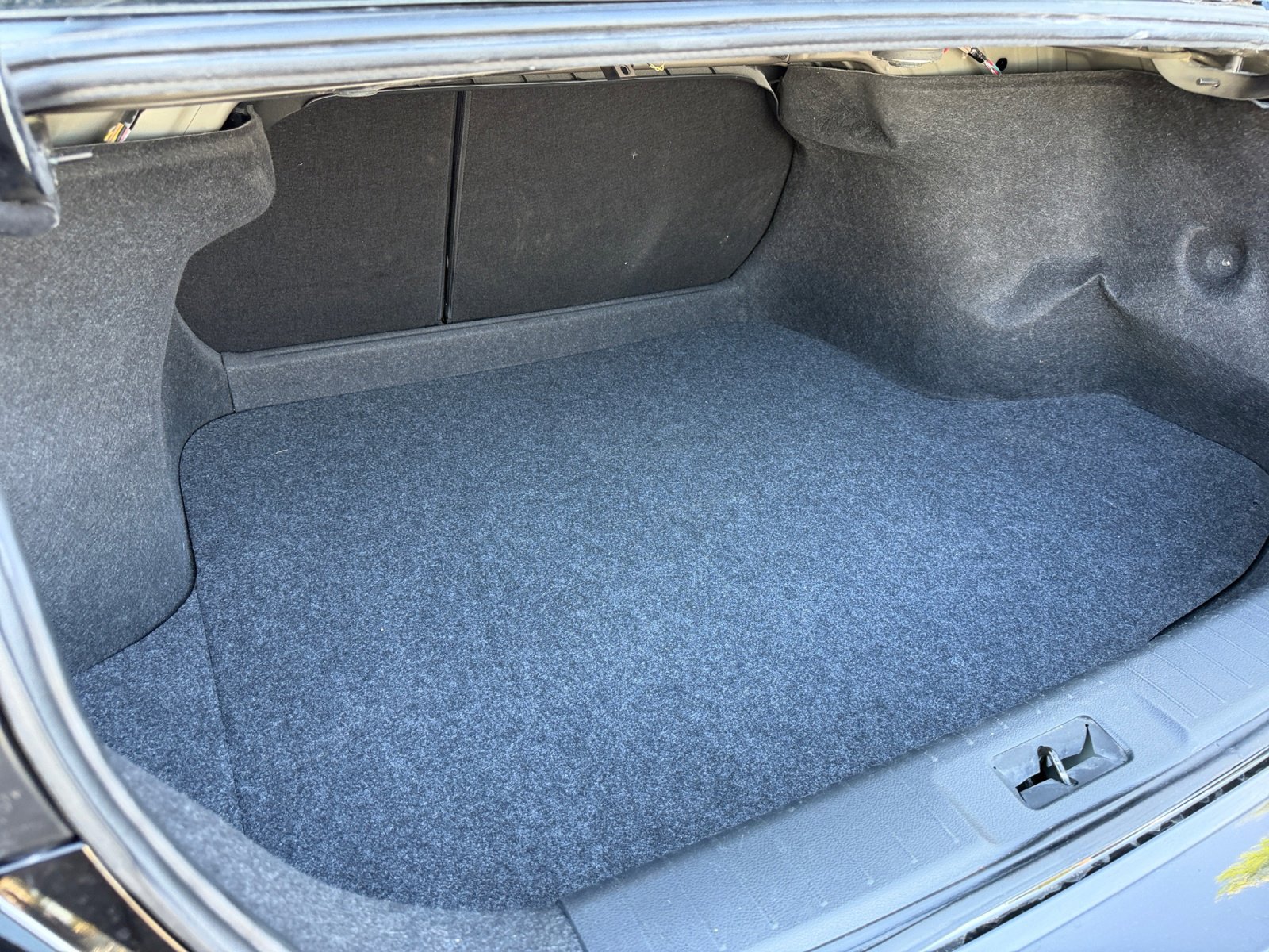 Used 2025 Nissan Sentra SV FWD image 19