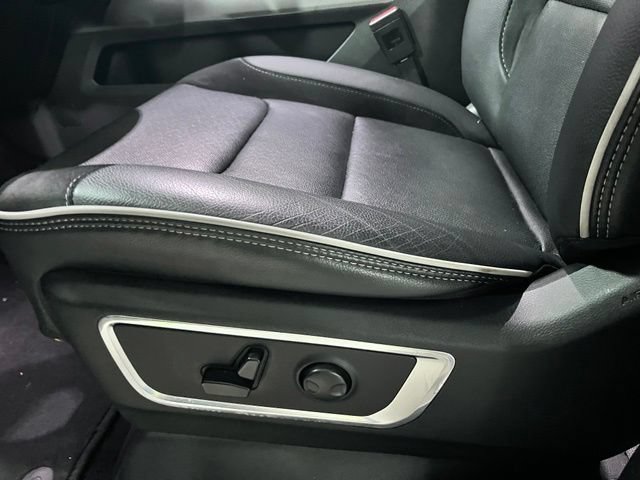 Used 2026 RAM 1500 Laramie AWD/4WD image 23