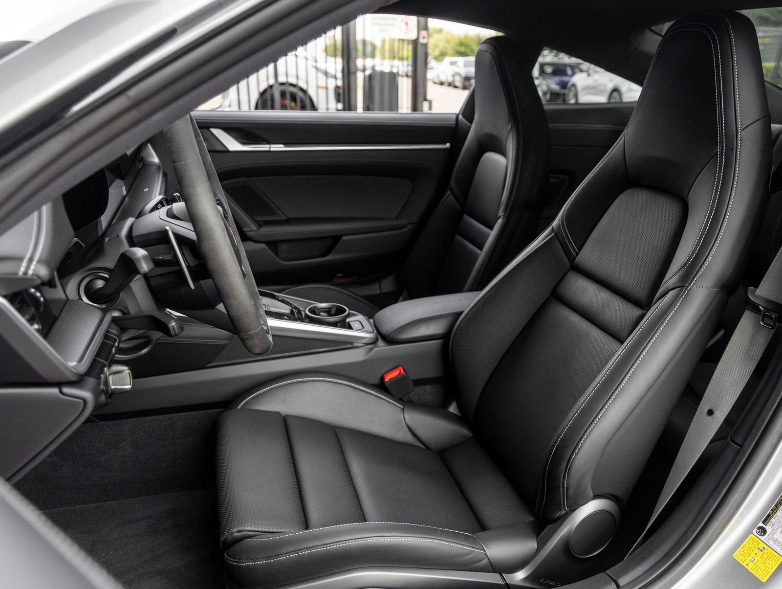 Certified 2024 Porsche 911 Carrera 4 AWD/4WD image 5