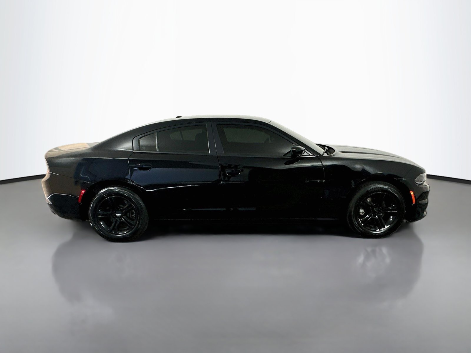 Used 2021 Dodge Charger SXT w/ Leather Interior Group RWD image 8