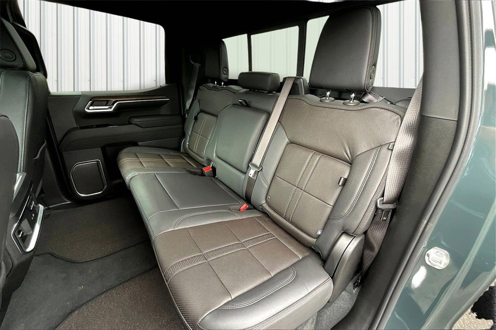 Used 2026 Chevrolet Silverado 1500 High Country w/ Technology Package image 19