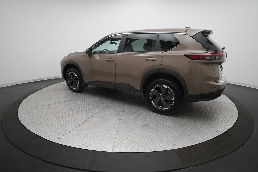 Certified 2025 Nissan Rogue SV image 12