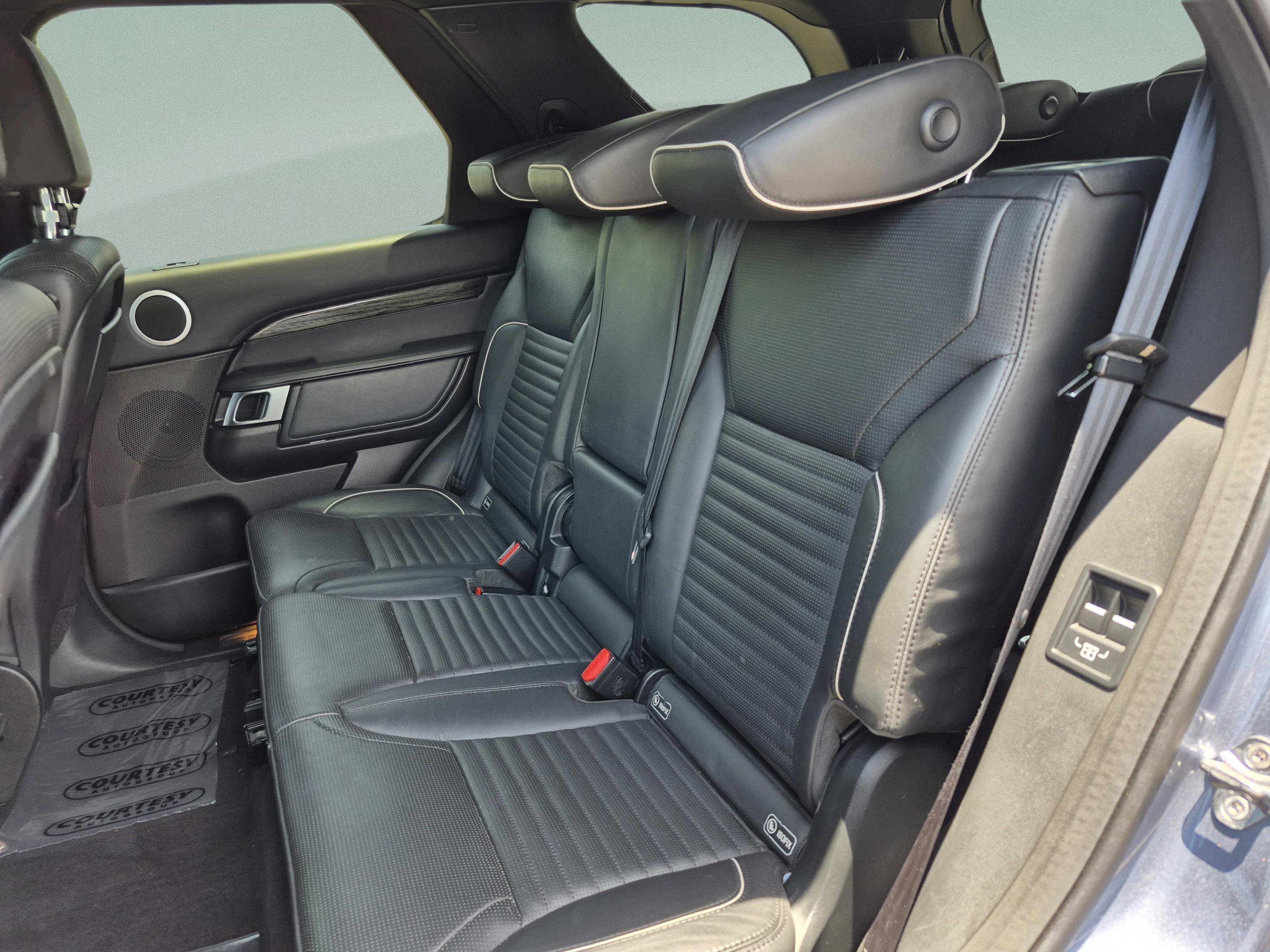 Used 2018 Land Rover Discovery HSE Luxury AWD/4WD image 19