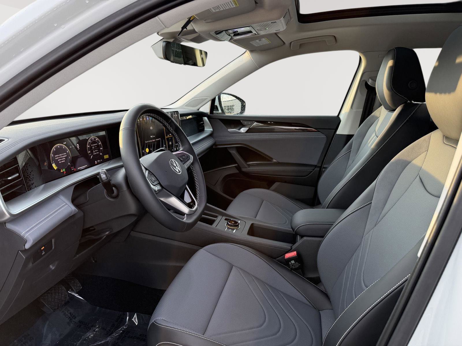 New 2026 Volkswagen Tiguan SE image 9